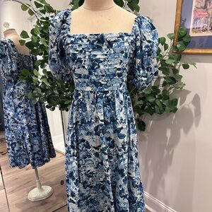 NWOT Abercrombie & Fitch blue floral dress LP